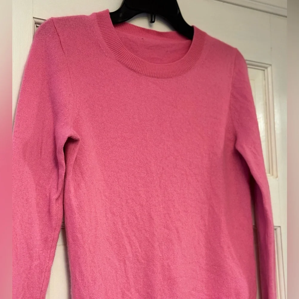 J.‎ Crew Bright Pink Crew Neck Cashmere Sweater
